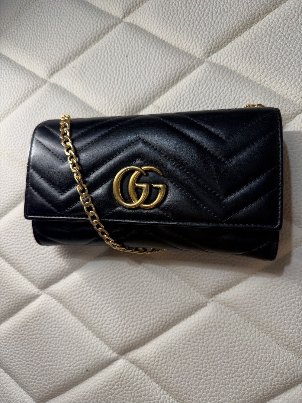 Gucci Black Quilted Leather Crossbody Wallet with Gold Double G